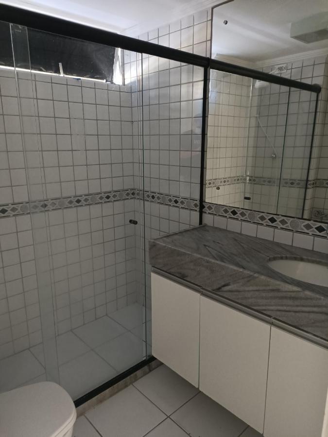 Amplo apartamento quarto e sala na praia de Ponta verde * Maceió